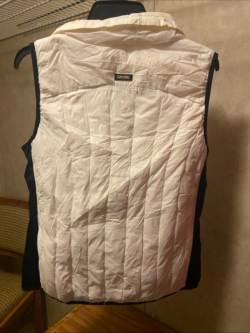 Calvin Klein puffer vest - Picture 5 of 12